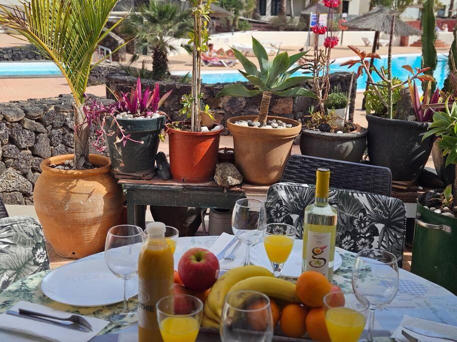 Apartamento Taisa Playa Roca Costa Teguise Eksteriør bilde