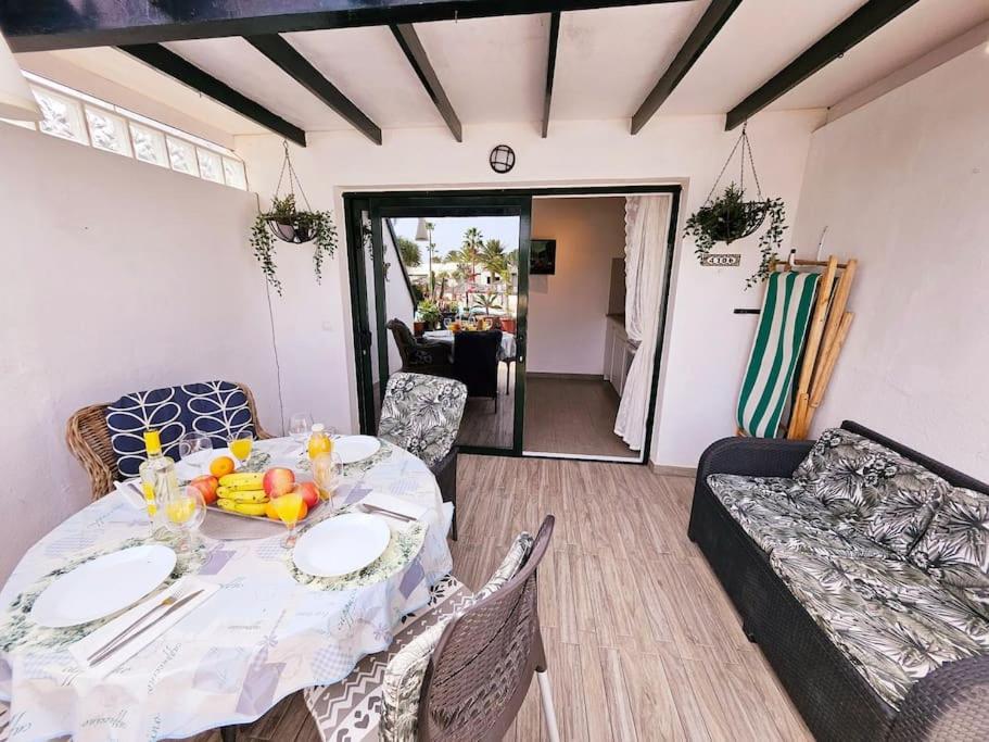 Apartamento Taisa Playa Roca Costa Teguise Eksteriør bilde
